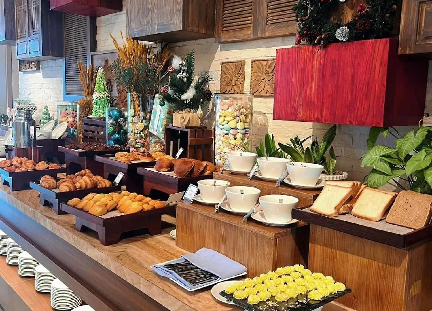 Panorama Luxury Beach Front Residences Nha Trang